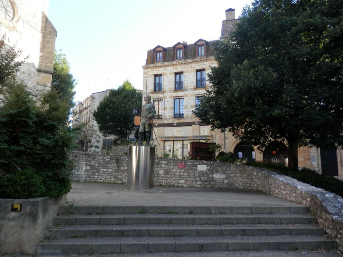 Couette Et Cafe Cyrano Lägenhet Bergerac Exteriör bild